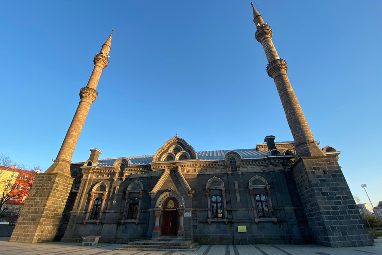 Armenia: Yerevan to Kars and Ani 3-Day Guided Tour