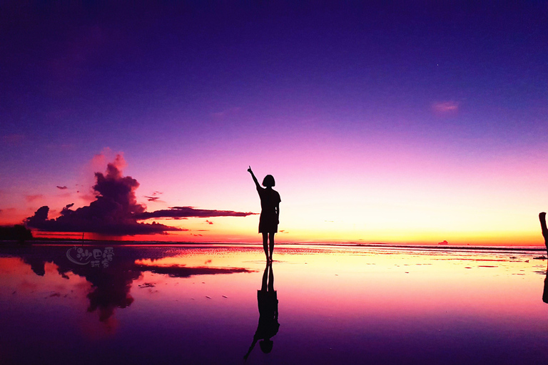 Sabah: Mangrove Fireflies, and Sky Mirror Dream Beach Tour