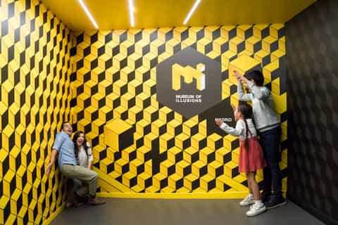 Madrid: Museum of Illusions Ticket