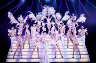 Paris: New Year's Eve 31/12 Dinner and Cabaret Show