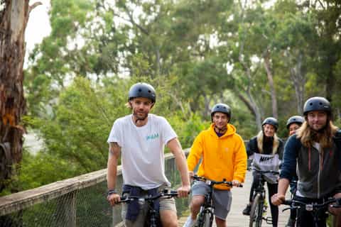 Melbourne: Sunrise Wildlife Adventure, SUP, Bike & Breakfast