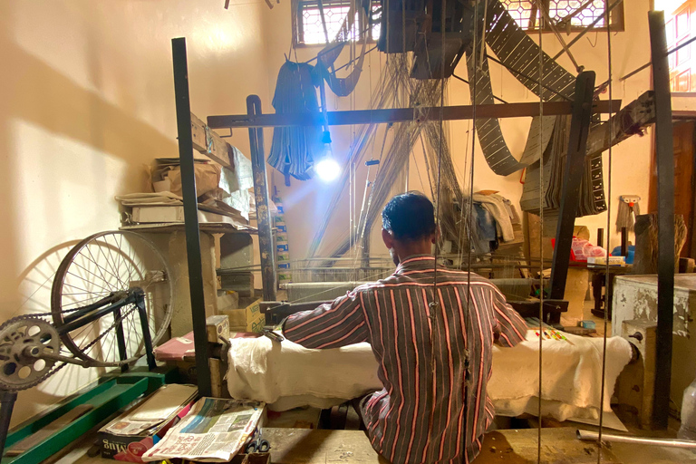 The Weavers Life in Kashi