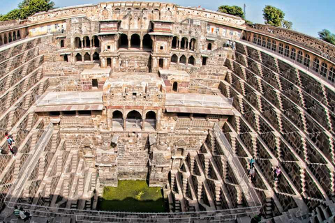 Jaipur: Private Chand Baori & Bhangarh Fort TourTour ohne Mittagessen