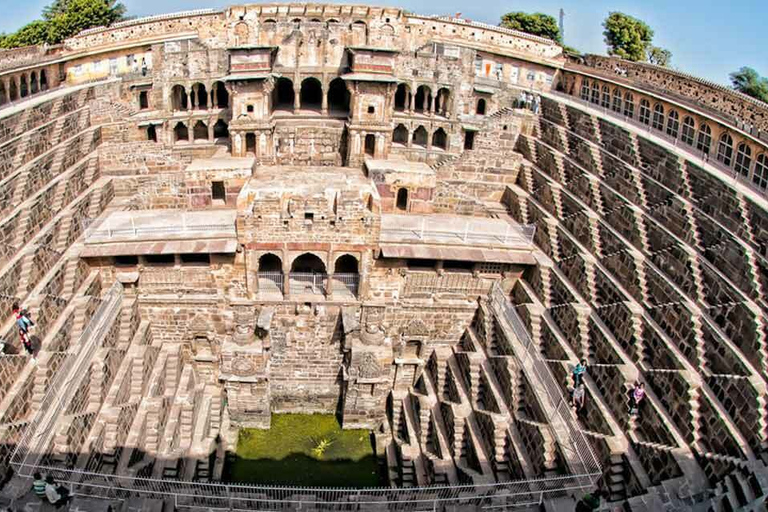 Jaipur: Private Chand Baori & Bhangarh Fort TourTour ohne Mittagessen