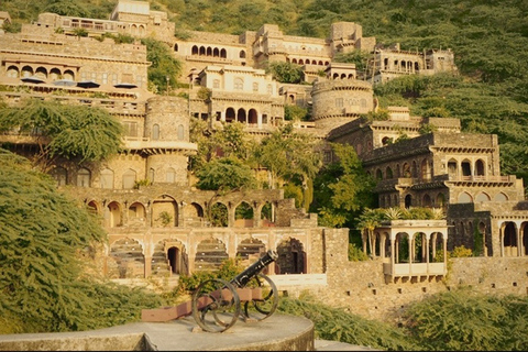 Jaipur: visite privée de Chand Baori et du fort de BhangarhVisite sans déjeuner