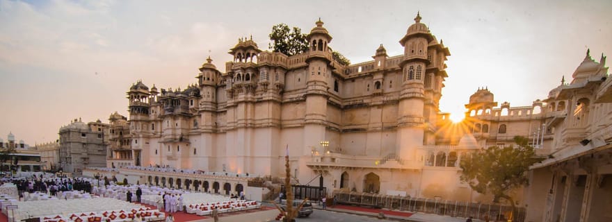Udaipur : Visite du musée du City Palace et tour en bateau du lac Pichola