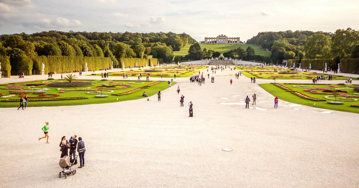 Schloss Schönbrunn: Tour mit Gärten | GetYourGuide