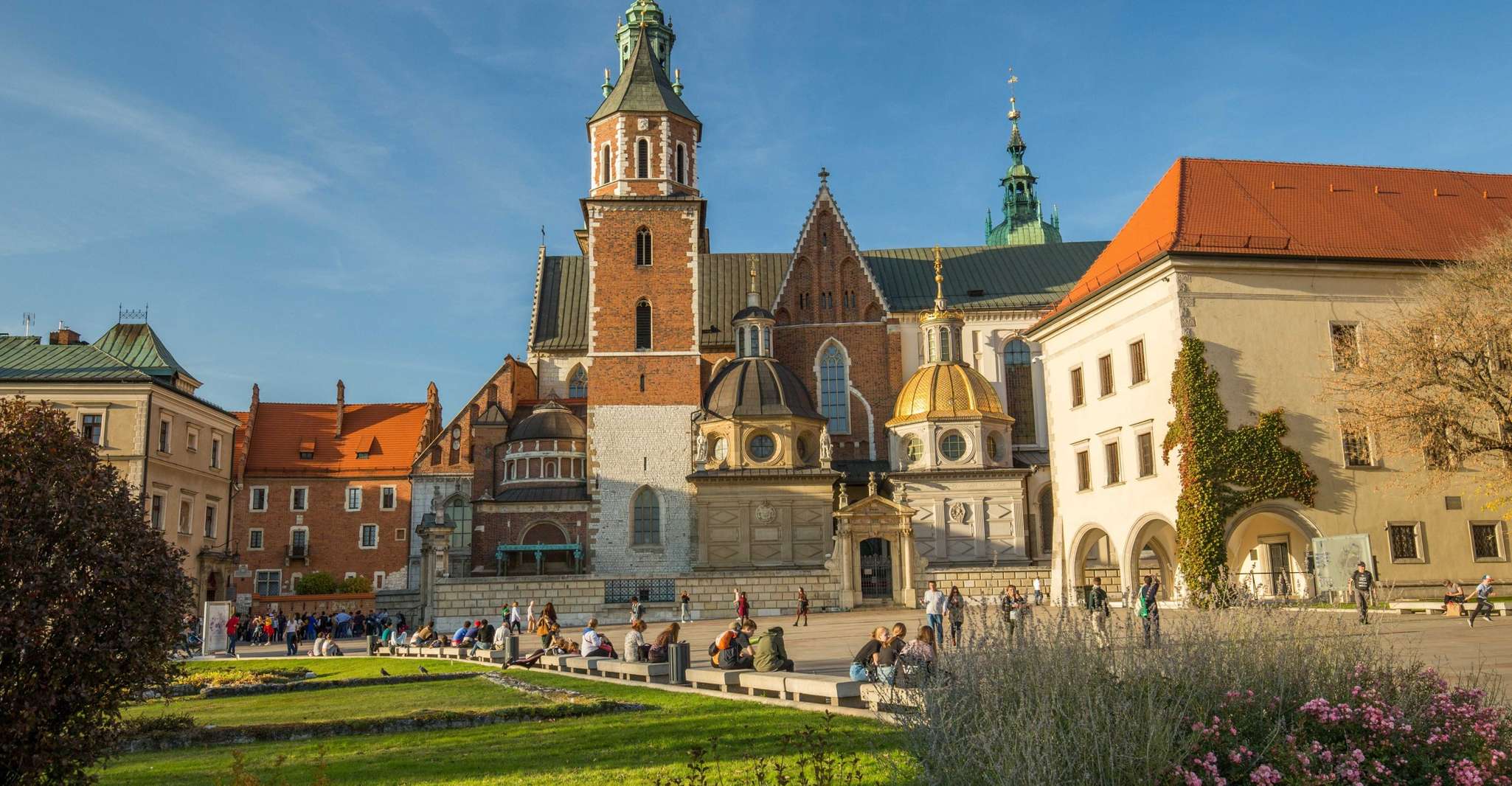 Krakow, Wawel Castle & Cathedral Guided Tour - Housity