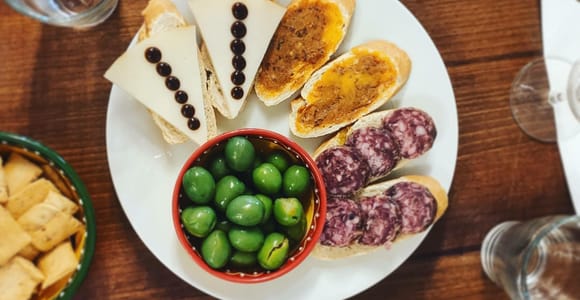 Córdoba: Local Wine Tasting Evening
