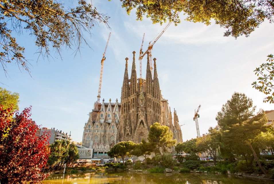 Sagrada Familia: bilet bez kolejki z przewodnikiem
