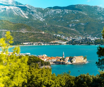 From Albania: Day Tour of Montenegro Budva, Kotor & S.Stefan