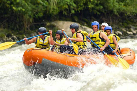 Bali: Aventura em quadriciclo ATV e rafting em águas brancasPasseio individual com ponto de encontro