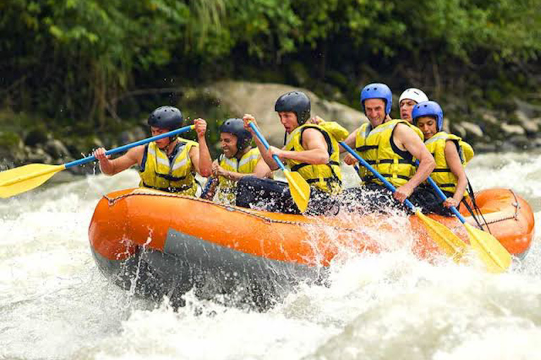 Bali: Aventura em quadriciclo ATV e rafting em águas brancasPasseio individual com ponto de encontro