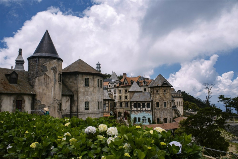 Da Nang: Excursão particular às colinas de Ba Na e à Ponte DouradaDa Nang: excursão privada a Ba Na Hills e Golden Bridge