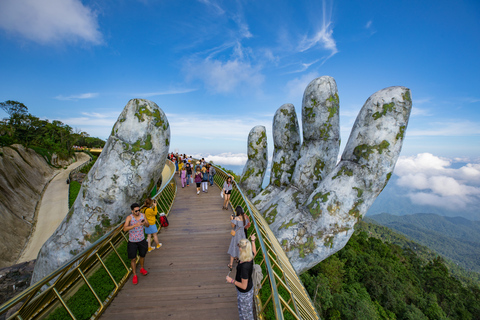 Da Nang: Tour privato delle colline di Ba Na e del Ponte d&#039;OroDa Nang: tour privato a Ba Na Hills e Golden Bridge