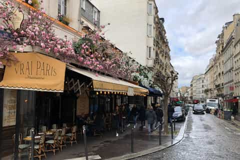 Paris: Music and Edith Piaf City Exploration Game in English
