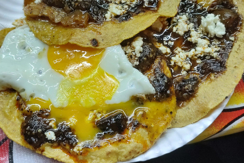 Oaxaca: Walking Traditional Food Tour with Ancestral Drinks