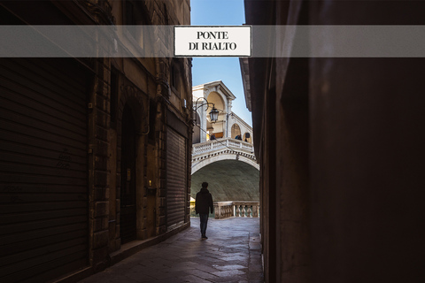 Venice: St Mark's Square Walking Tour & Gondola Ride Venice: St Mark's Square Tour & Gondola Ride - English