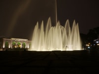 Lima, magischer Wasserkreis mit Abendessen - Housity