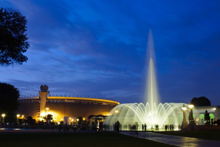 Lima : Circuit de l'eau magique avec dîner et spectacle folklorique