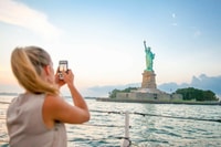 Ciudad de Nueva York, Estatua de la Libertad y la Isla Ellis con ferry - Housity