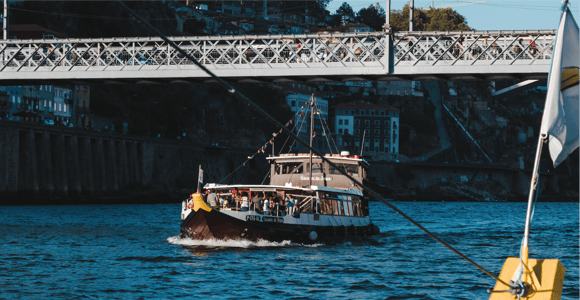 Porto: cruise langs 6 bruggen op een traditionele rabelo-boot