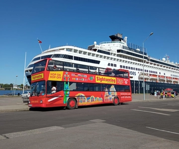 Riga Sightseeing: Roter Bus Hop-On/Hop-Off-Bustour "Grand Tour"