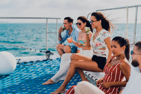 Croisière de 2 heures au coucher du soleil avec open bar et collations