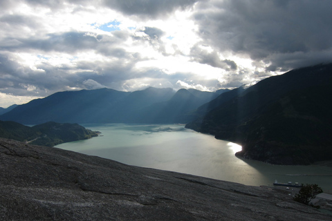 Entre Vancouver y Whistler: recorrido de conducción de audio por teléfono inteligente