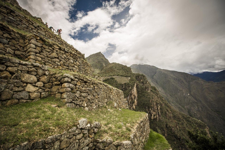 From Cusco: Machu Picchu Small Group Full-Day Tour The 360 Train - Privade guide Machuppichu with lunch