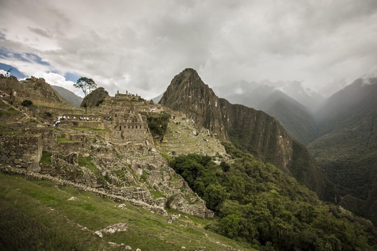 Z Cusco: całodniowa wycieczka w małej grupie Machu PicchuPociąg 360 - prywatny przewodnik po Machuppichu z lunchem