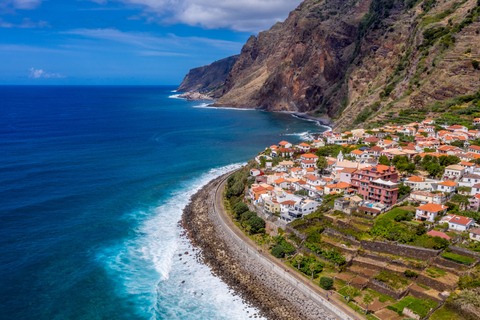 Madeira: costa sud-occidentale, corsa e cascata di Anjo&#039;s Tour 4x4Tour condiviso