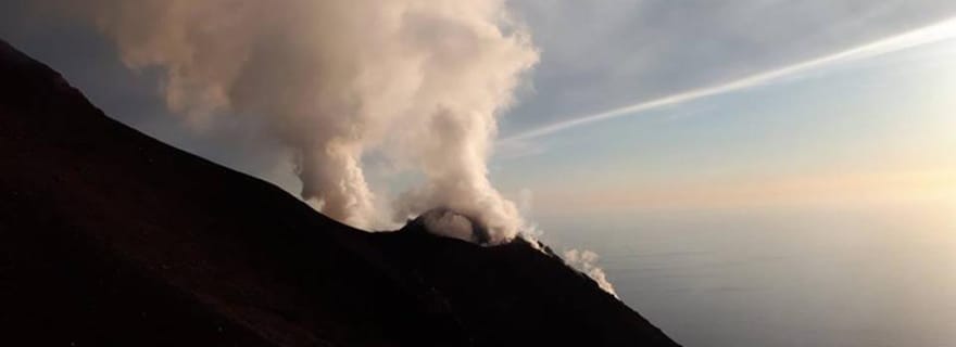 Randonnée au coucher du soleil sur le volcan Stromboli