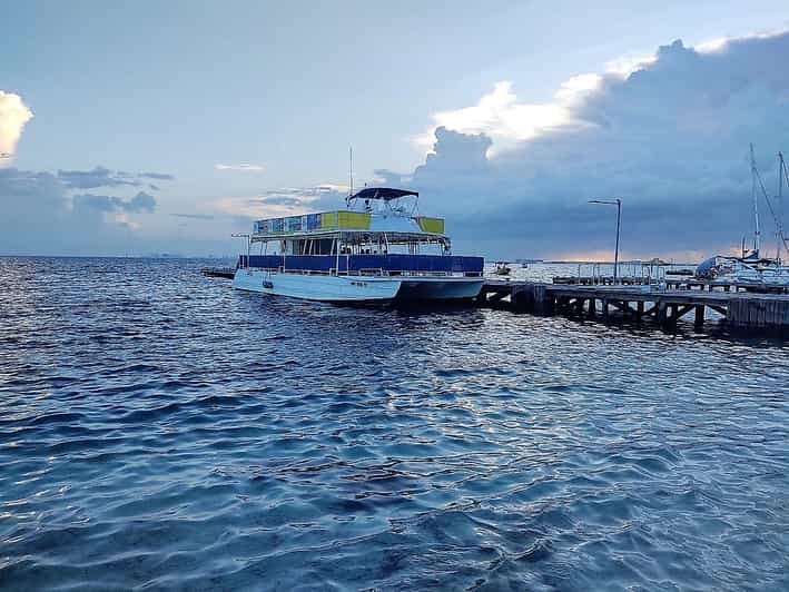 catamaran sunset cruise isla mujeres