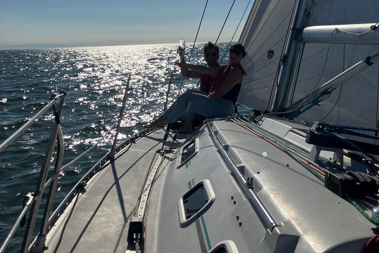 Vancouver Sunset Sailing Cruise