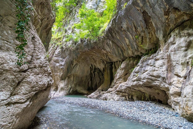 Tour delle cascate di Sotira e del canyon di Holta