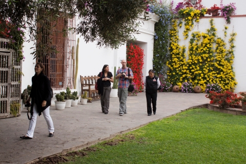 Lima: City Tour privado con servicio de conservador en el museo Larco