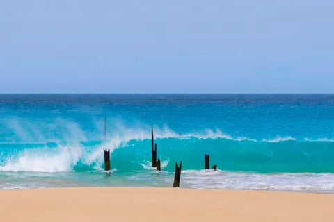 Maio Island: Full-day Guided Tour with Breakfast