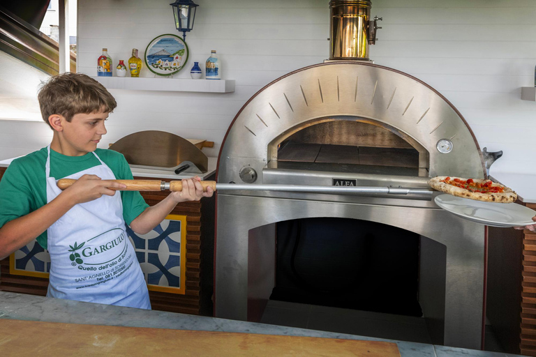 Desde Sorrento: Clase de elaboración de pizza con vistas al VesubioEscuela de Pizza con vistas al Vesubio desde Sorrento