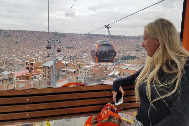 La Paz: piesza wycieczka po mieście z przewodnikiem pod skórąPiesza wycieczka po mieście