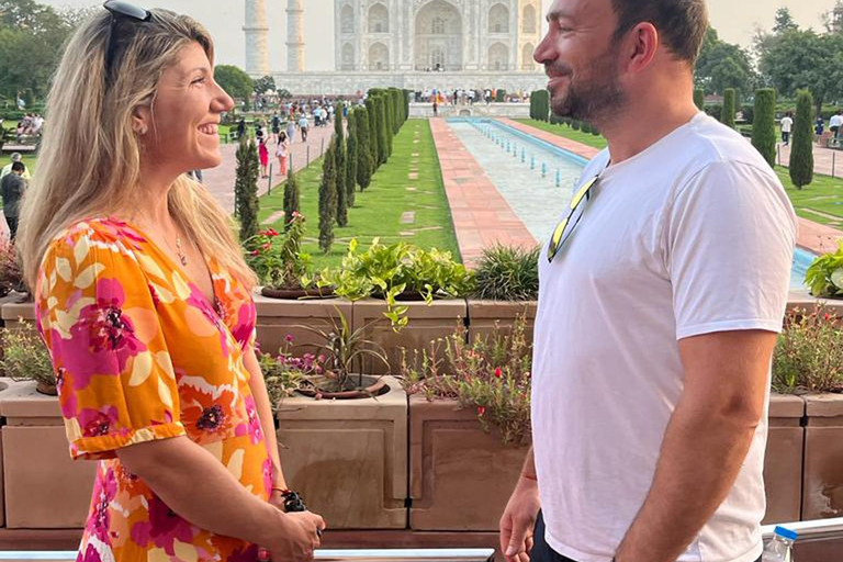 From Delhi : Agra Same Day Trip by Gatimaan Express