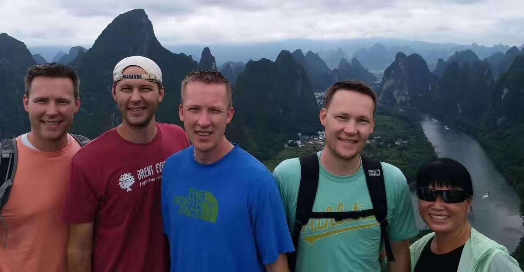 Yangshuo Day Tour, Xianggong Hill, Bamboo Rafting & Cyclisme - Hizvo