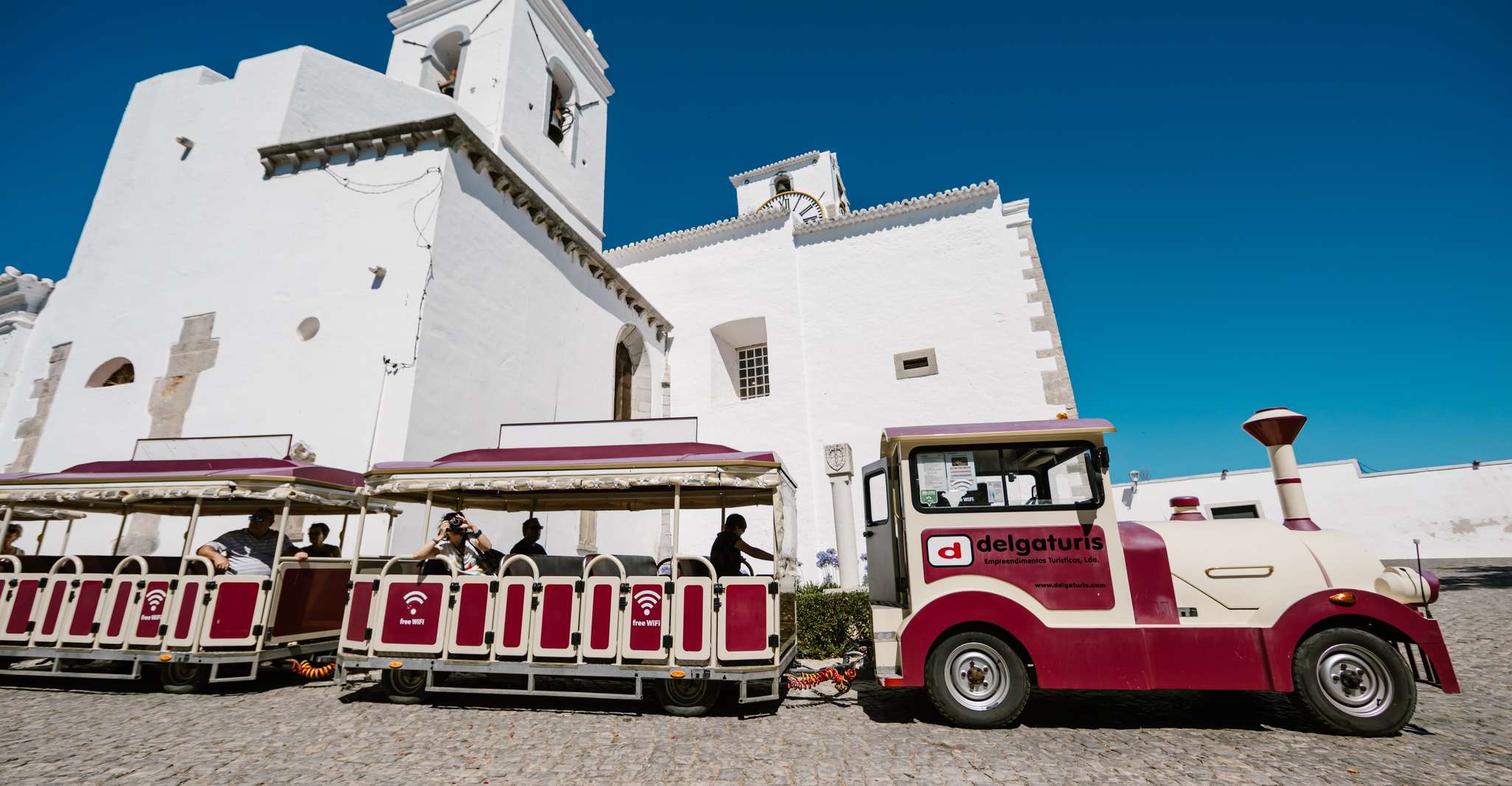 Tavira, хоп-запрыскивание туристического поезда - Housity