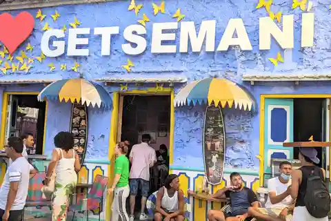 Cartagena: Artists' Quarter Getsemani Self-guided Tour