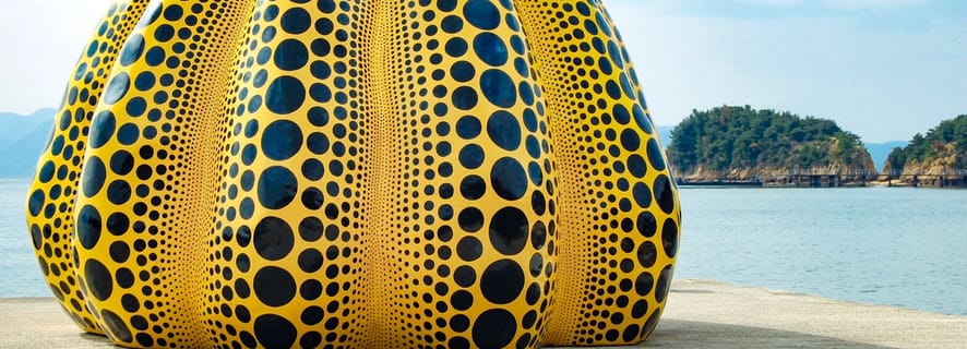 Naoshima: Full-Day Private Walking Tour with Local Guide