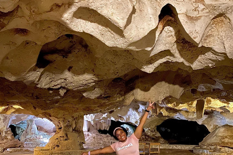 Visita y transporte a las cuevas de la Gruta VerdeDesde Falmouth/ Trelawny