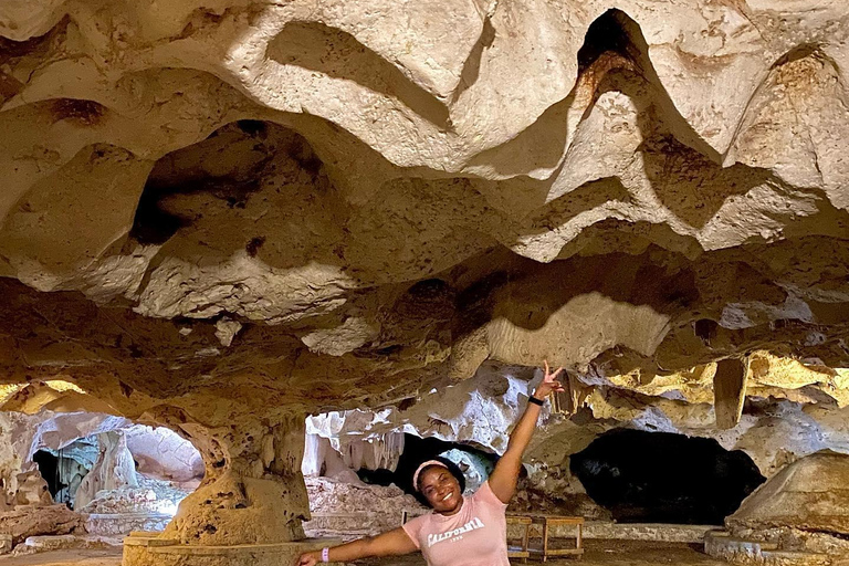 Tour e trasporto delle grotte della Grotta VerdeDa Falmouth/ Trelawny