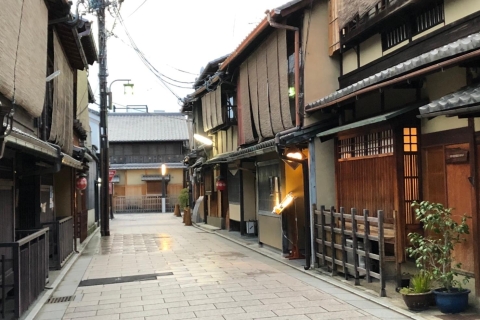 Kioto: wycieczka z przewodnikiem po zamku Nijo i świątyni YasakaPrywatna wycieczka