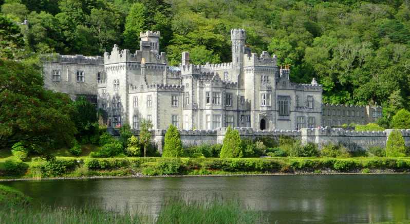 From Galway: Connemara & Kylemore Abbey Day Tour