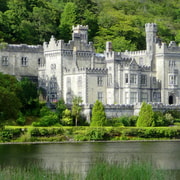 From Galway: Connemara and Kylemore Abbey Day Tour